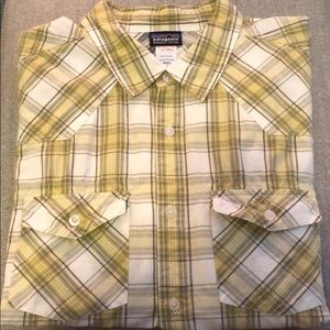 Patagonia Men’s Short Sleeve Button Down XL